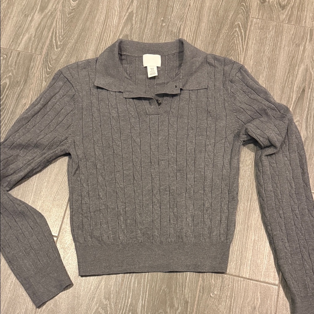 H&M Gray Cable-Knit V-Neck Polo Sweater xs